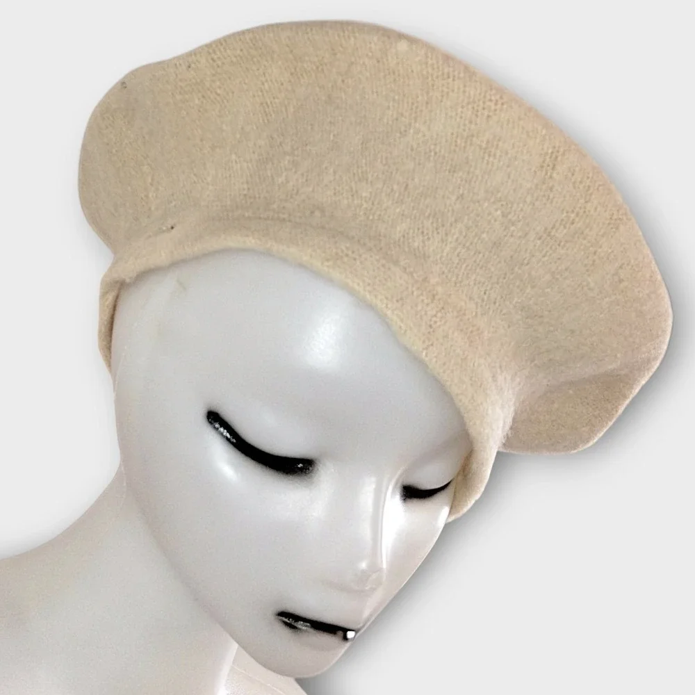 Classic Beige Knit Beret Hat Warm Cozy Winter Fall Fashion Accessory Womens Mens